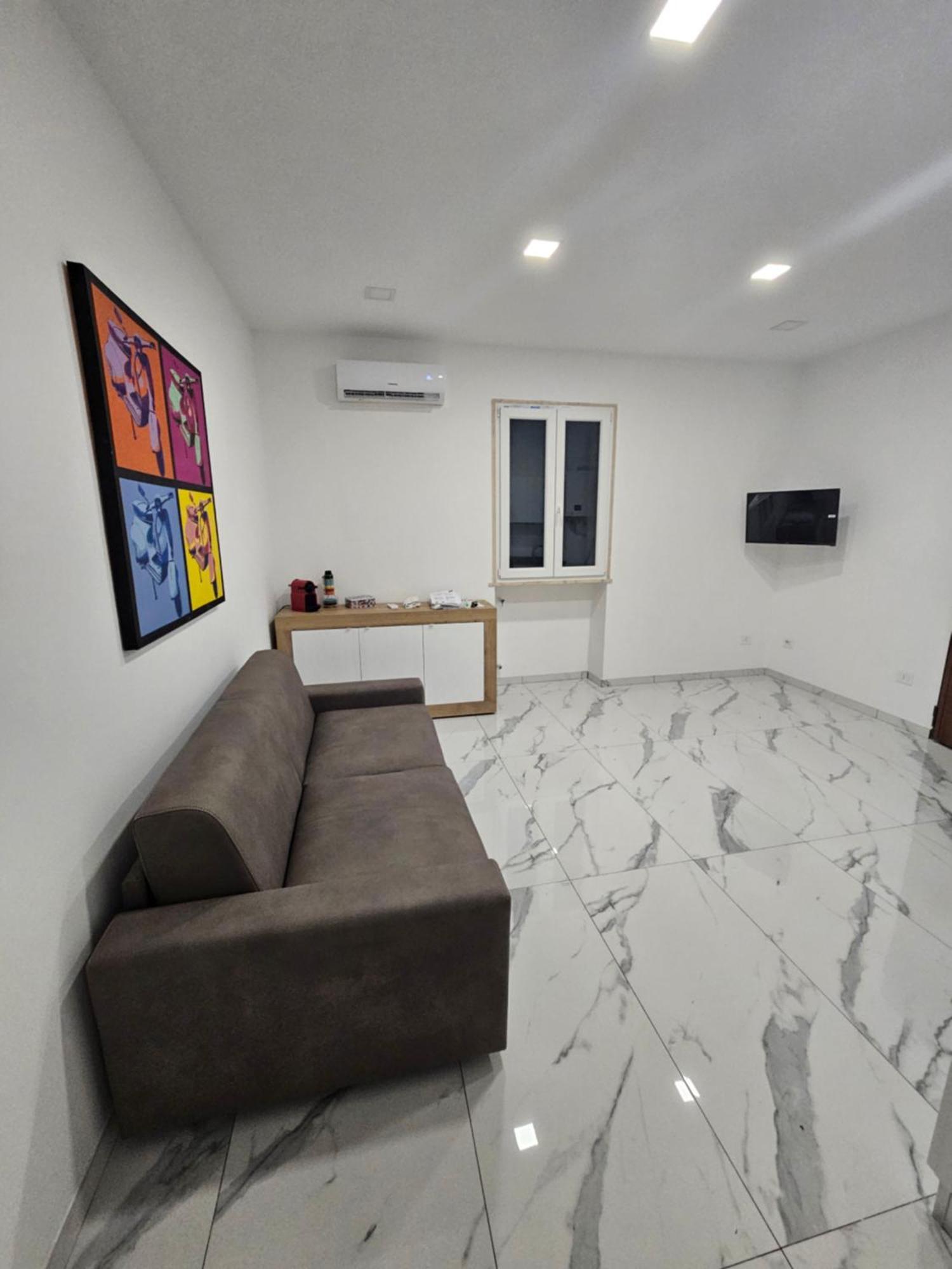 Sweet Home Brindisi Bagian luar foto