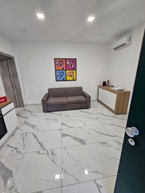 Sweet Home Brindisi Bagian luar foto