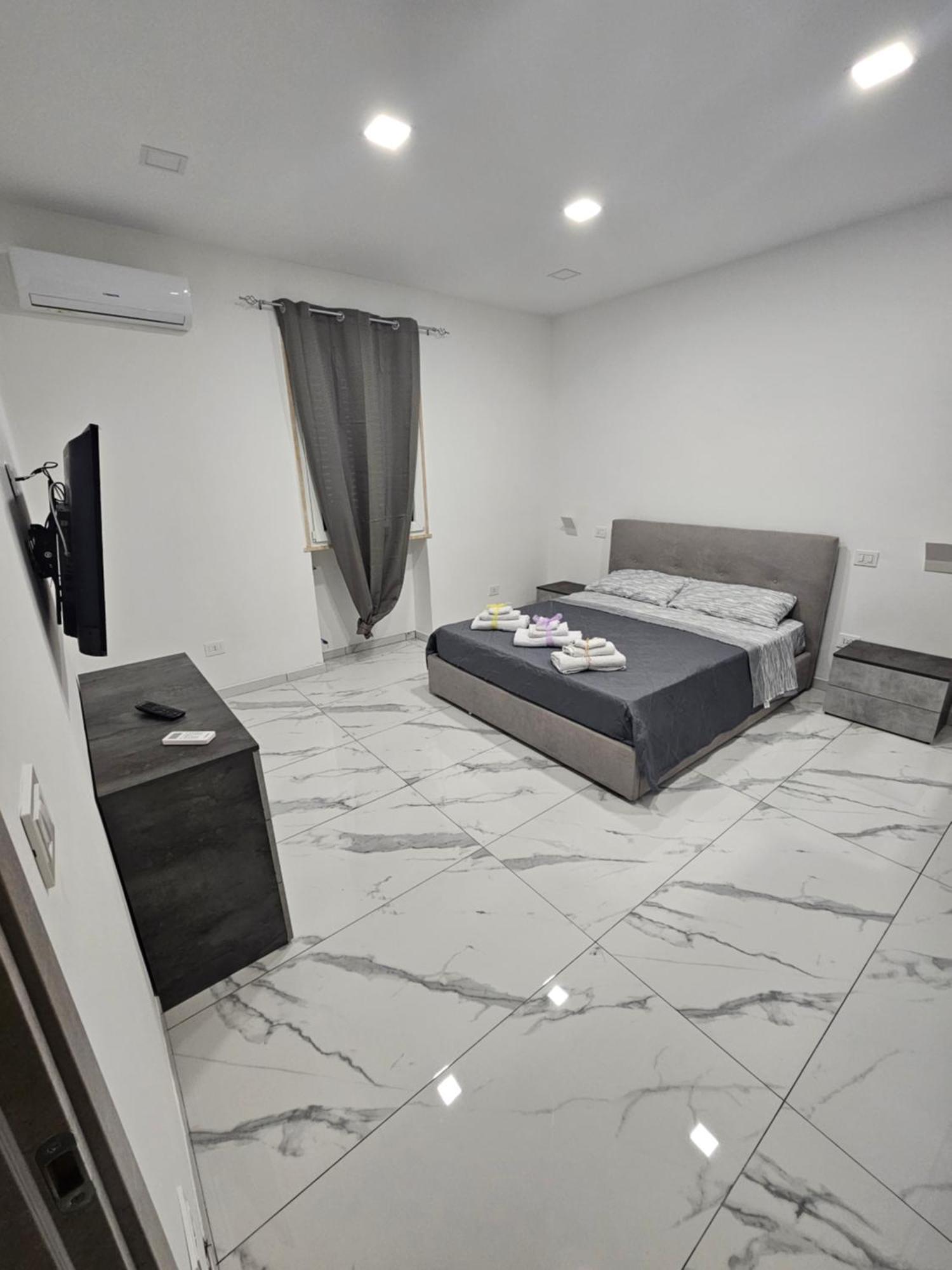 Sweet Home Brindisi Bagian luar foto