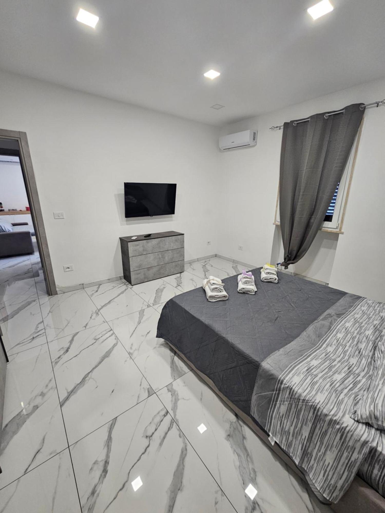 Sweet Home Brindisi Bagian luar foto