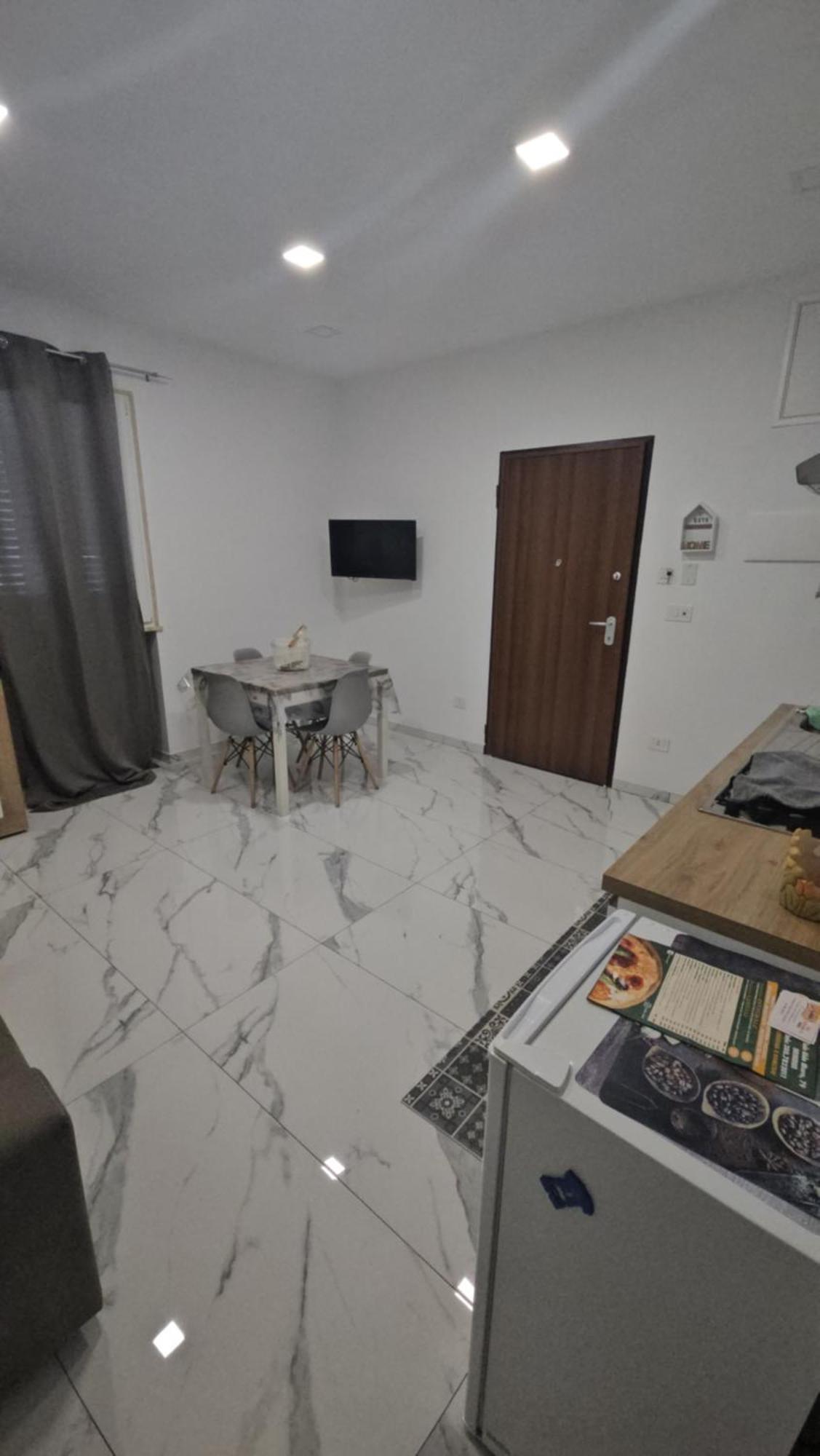 Sweet Home Brindisi Bagian luar foto